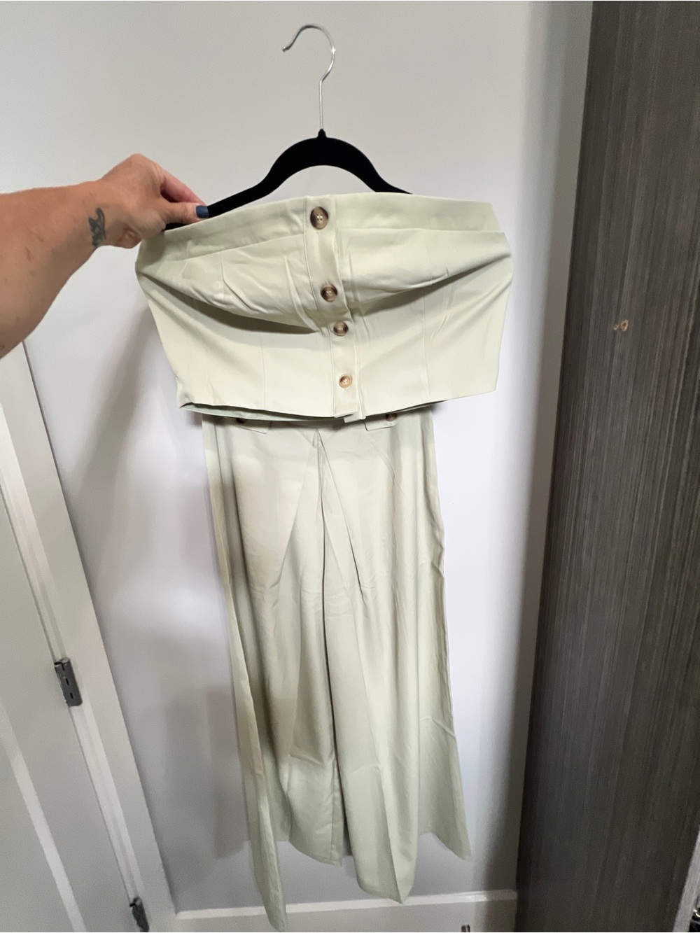 Strapless Button-Front Sage 2 Piece Set Size L NWOT